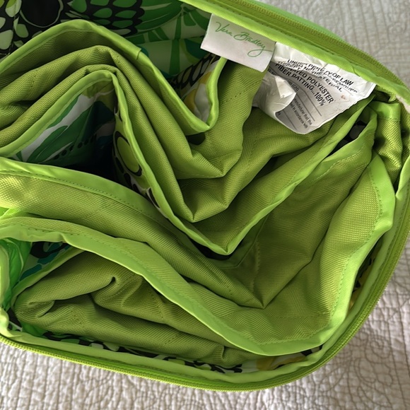 Vera Bradley Picnic Blanket Lime's Up Green and Black Retired - Picture 3 of 7